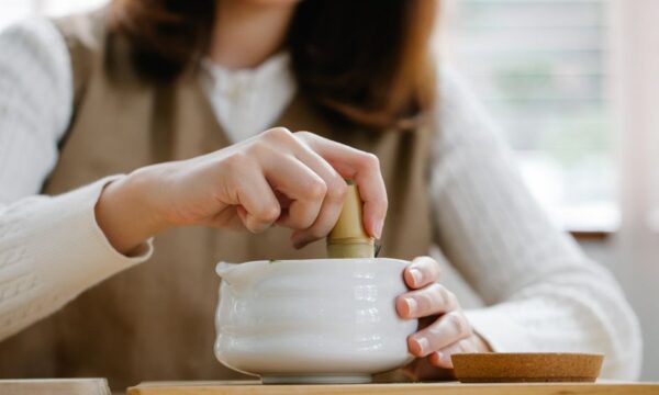 마이크로블레이딩은 다루기 힘든 눈썹에 대한 해답입니다